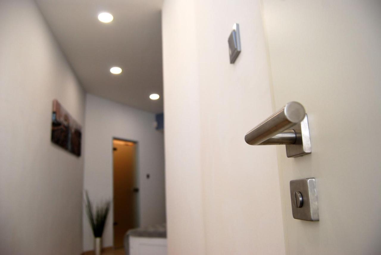 Luxurious Apartment With Balconies In Downtown Bp Βουδαπέστη Εξωτερικό φωτογραφία